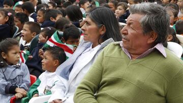 El padre de Nairo Quintana, Luis Quintana, habl&oacute; del que podr&iacute;a ser el pr&oacute;ximo equipo de su hijo. 