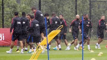 Piqué y Neymar muestran su buen humor en el entrenamiento