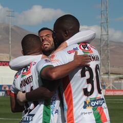 Cobresal logra su tercera victoria consecutiva y acecha a la U