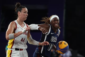 España no ha podido con EE UU (11-17) en 3x3 y cosecha su segunda derrota del día. Las españolas, tras las dos victorias del primer día, no han podido seguir la racha, pero mantienen las opciones de, al menos, entrar en el play-in (del tercero al sexto). Los dos primeros de la liguilla van a semifinales.