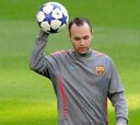 Iniesta tiene una contractura en la pierna, confirma el club