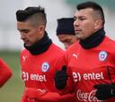 Medel dispara: "Tienen espías en todos lados, nos quieren cagar"