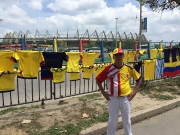 En la afueras del Metro ya se vive la fiesta de la Selección