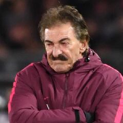 La Volpe: "Yo no vi tantas paradas de nuestro portero"