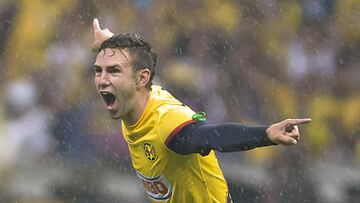 ¡Todo es culpa de Layún! Miguel anotó el penalti definitivo que le dio a las Águilas el campeonato del Clausura 2013.