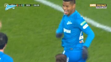 Gran trayectoria del mediocampista que está desde el 2019 en Rusia.