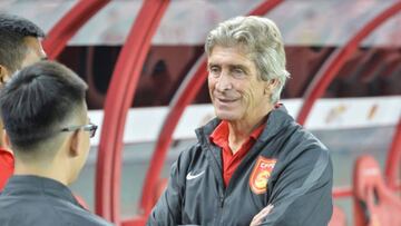 Pellegrini compara su campaña en el City con la de Guardiola