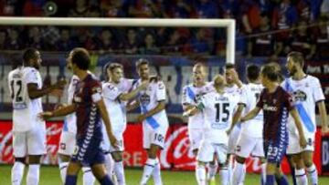 Un gol de Juan Domínguez bastó para el triunfo del Depor