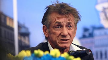 Actor Sean Penn speaks during a news conference as he is to sign a cooperation agreement between the city of Krakow and the CORE Foundation regarding aid for Ukrainian refugees, as Russia's invasion of Ukraine continues, in Krakow, Poland March 23, 2022. Jakub Porzycki/Agencja Wyborcza.pl via REUTERS ATTENTION EDITORS - THIS IMAGE WAS PROVIDED BY A THIRD PARTY. POLAND OUT. NO COMMERCIAL OR EDITORIAL SALES IN POLAND.