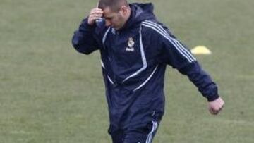 Drenthe y Benzema siguen con su recuperación al margen del grupo