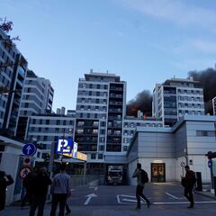 ¿Qué pasa con los coches que se han quedado atrapados en el edificio calcinado de Valencia?