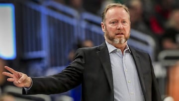 Mike Budenholzer, entrenador de Milwaukee Bucks.