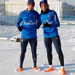 PSG train in the snow