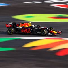 Prometedor viernes de 'Checo' Pérez y Red Bull en el GP de México
