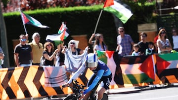 Jake Stewart, corredor del Israel, en la crono de La Vuelta en Valladolid.