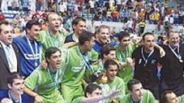 <b>CAMPEONES. </b>Interviú es el poseedor del título y también el favorito.