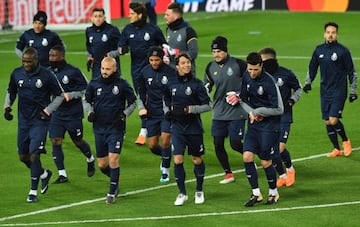 Iker Casillas in Porto's training session at Anfield yesterday.