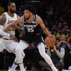 Un triple-doble de LeBron acaba con las ilusiones de los Kings