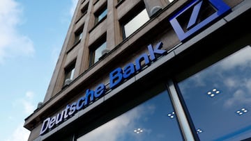 FILE PHOTO: The logo of Deutsche Bank is seen in Brussels, Belgium December 6, 2022. REUTERS/Yves Herman/File Photo