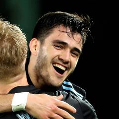 Maxi Gómez: "Aquí como mucho más sano que en Uruguay"
