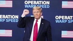 Washington (Usa), 08/12/2020.- US President Donald J. Trump gestures after his speech during an Operation Warp Speed Vaccine Summit in the South Court Auditorium of the of the Eisenhower Executive Office Building at the White House in Washington, DC, USA,