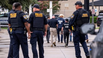 El FBI está investigando el tiroteo en las oficinas del ICE, en Dallas, Texas, como un “acto de violencia dirigido”. Las balas tenían un mensaje “anti-ICE”.