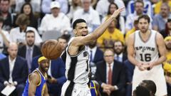 May 20, 2017; San Antonio, TX, USA; San Antonio Spurs guard Danny Green (14) reacts after losing the ball during the fourth quarter against the Golden State Warriors in game three of the Western conference finals of the NBA Playoffs at AT&amp;T Center. Mandatory Credit: Troy Taormina-USA TODAY Sports