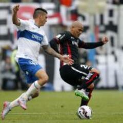 Universidad Católica quiere a Humberto Suazo para el 2016