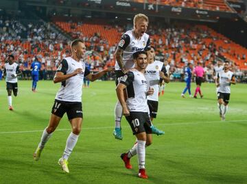 Cheryshev, Carlos Soler y Daniel Wass.