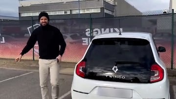 Gerard Piqué llega a la Kings League conduciendo un Renault Twingo, a 15 de enero de 2022, en Barcelona (Cataluña, España)
FUTBOLISTA;COCHE;GENTE
Europa Press
15/01/2023