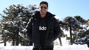 “No estoy pendiente de lo que diga el hincha; saqué al club del potrero, no había ni camisetas”