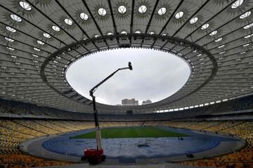 El Olímpico de Kiev se empieza a preparar para la final de la Champions