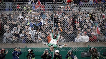 Johann Zarco celebra su victoria con Honda en el GP de Francia de MotoGP.