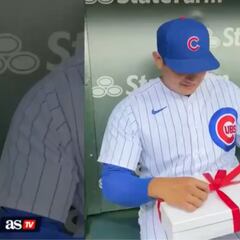 Manny Rodriguez receives special jersey