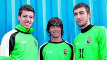<b>ILUSIONADOS. </b>Osmar, Mario Ortiz y Mario Fernández esperan que su oportunidad llegue en El Madrigal.