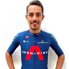Daniel Martínez luce su nueva indumentaria de Ineos Grenadiers