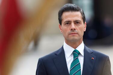Enrique Peña Nieto devolvía la presidencia al PRI después de otras elecciones polarizadoras que se llevaron a cabo un mes después de que Santos Laguna venciera al Monterrey de Vucetich con global de 3-2. Los Guerreros, dirigidos por Benjamin Galindo, gana