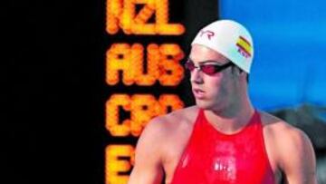 <b>DEL ROJO AL ORO. </b>Rafa Muñoz, ayer en la piscina del Foro Itálico, en la semifinal de 50 mariposa.
