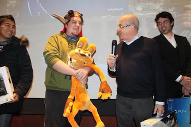 PS4 llega a España "para vosotros, jugadores"