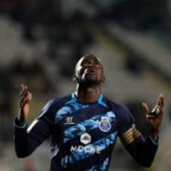 Jackson Martínez marca su gol 18 en la temporada con el Porto