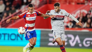 27/10/24 PARTIDO SEGUNDA DIVISION
GRANADA - LEVANTE
Uzuni (Granada CF) y Andres Garcia (Levante UD)z