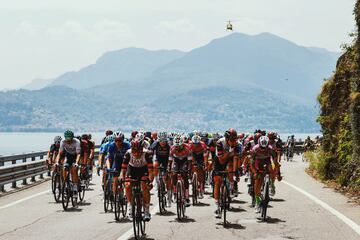 El pelotón durante la 20ª etapa del Giro de Italia. 