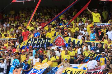 La Selección se impuso categóricamente 4-0 sobre Chile en el Metropolitano de Barranquilla. Triunfo en casa para la Tricolor gracias a los goles de Davinson Sánchez, Luis Díaz, Jhon Durán y Luis Sinisterra.
