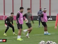 El colombiano trabaja con el plantel alemán de cara al choque frente al conjunto español, por la vuelta de los cuartos de final de la Champions.