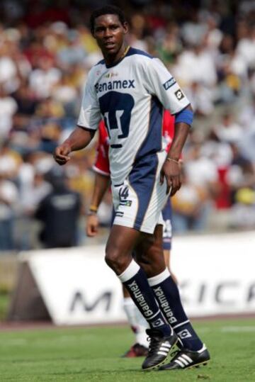 Jugó con Pumas del Apertura 2004 al Clausura 2005