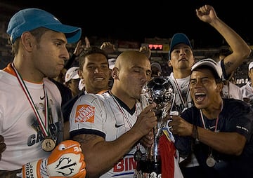 Humberto Suazo fue dos veces campeón de México con Monterrey.