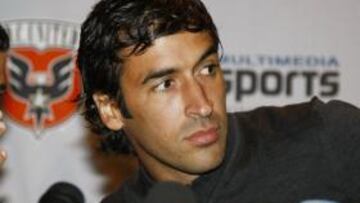 CONSTERNACIÓN. La noticia de la muerte de Jarque a causa de un ataque al corazón cayó también como un jarro de agua fría en la concentración madridista. -ta.