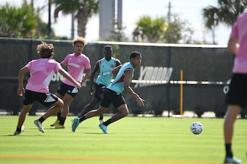 La Selección Colombia continúa su preparación para el amistoso ante la Selección de Paraguay. En la jornada de este miércoles realizó fútbol en la sede del Inter de Miami.