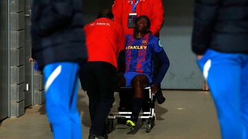 Oshoala tiene roto el ligamento cruzado de su rodilla derecha