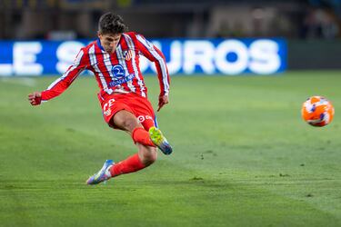 Atlético de Madrid y Real Madrid, una guerra sin cuartel por el lateral izquierdo